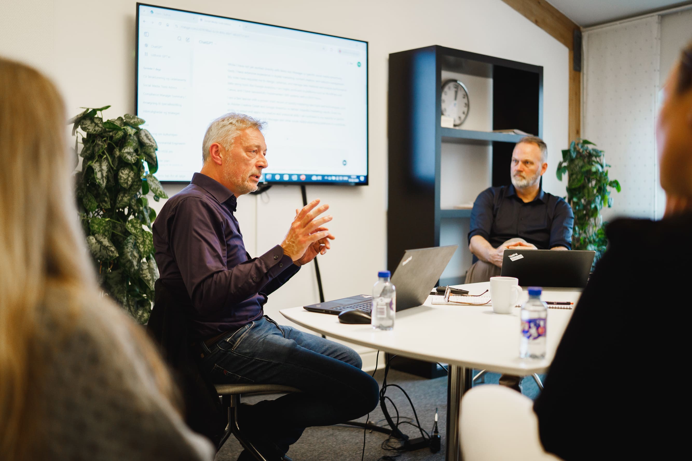 Team, der mødes fysisk