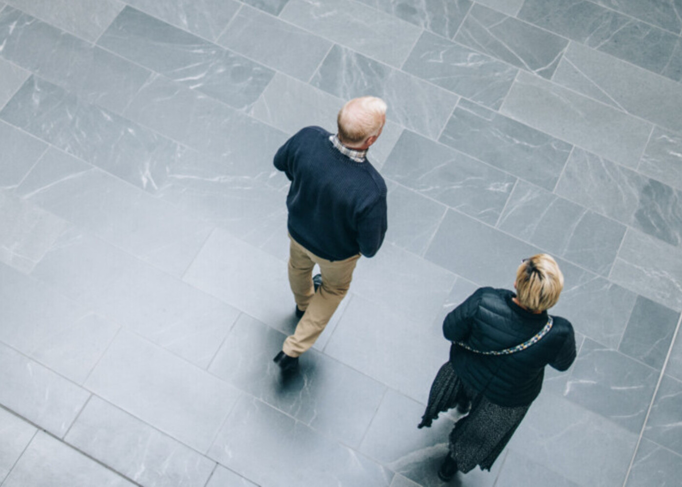 To personer snakker om outplacement